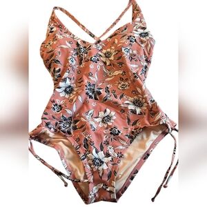 Kona Sol One Piece Swimsuit Size Small NWOT
